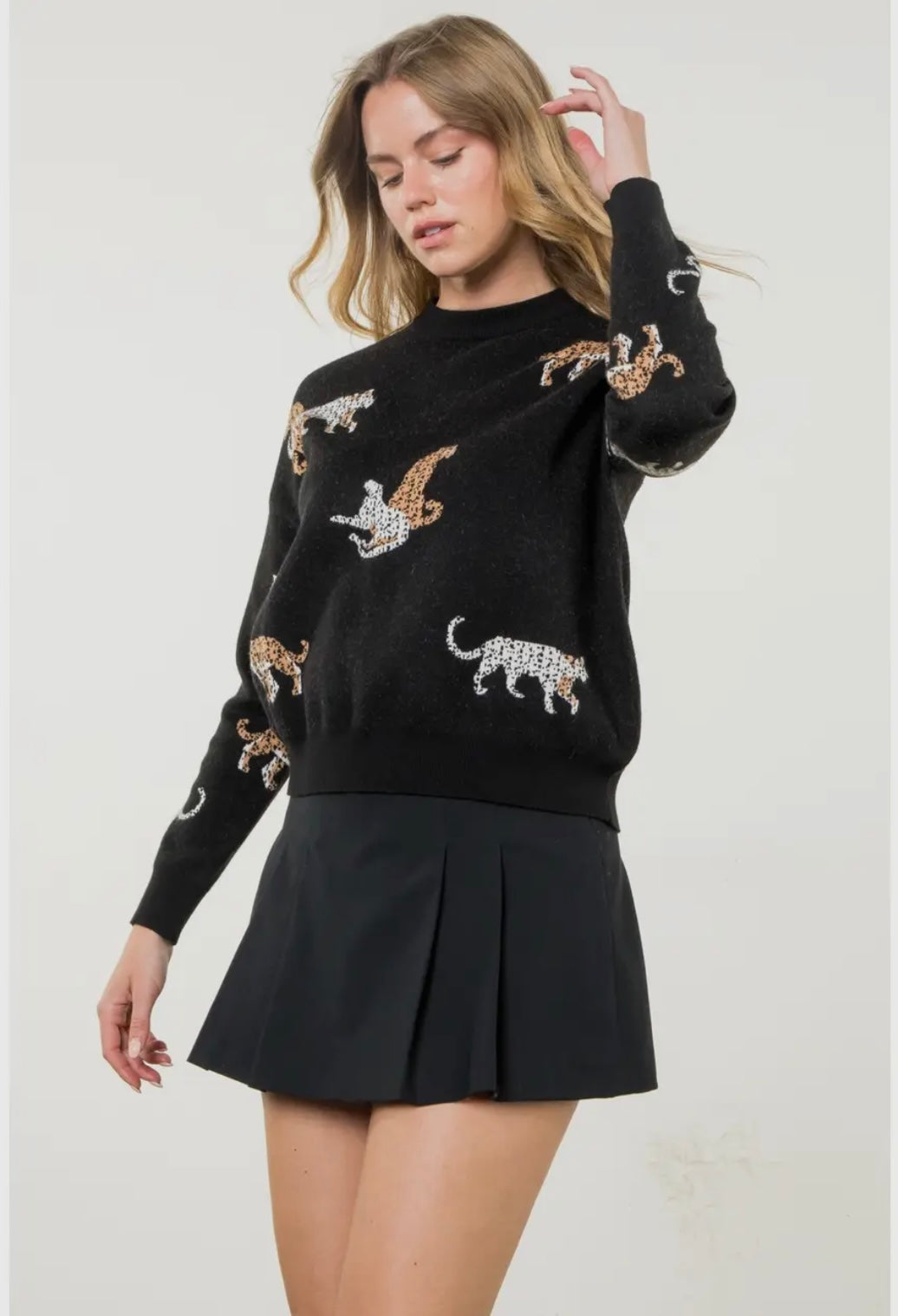 Jaguar Pattern Knit Sweater Jaguar Pattern Knit Sweater