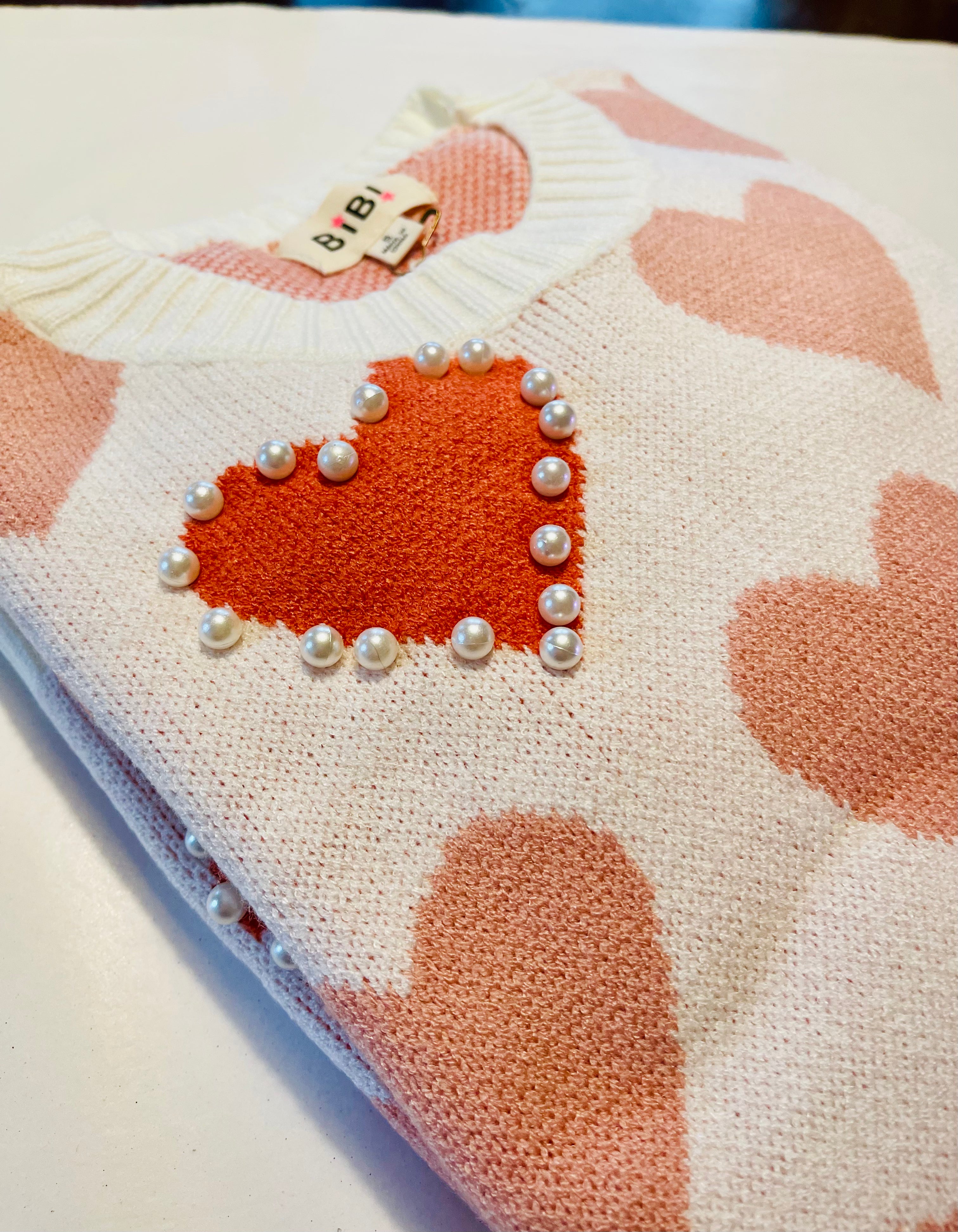 Heart Pattern Pearl Detail Knit Sweater Heart Pattern Pearl Detail Knit Sweater