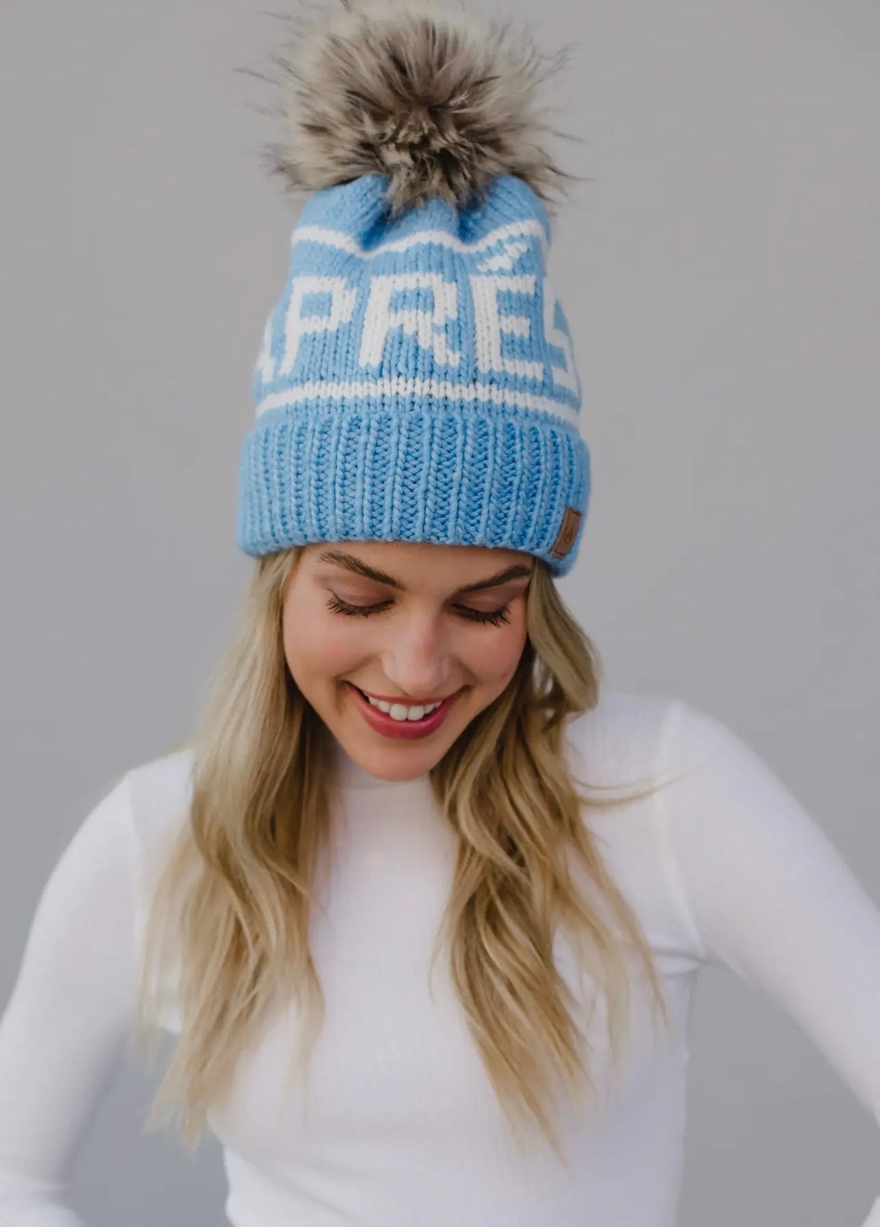 Après Knit Hat with Faux Fur Pom Après Knit Hat with Faux Fur Pom